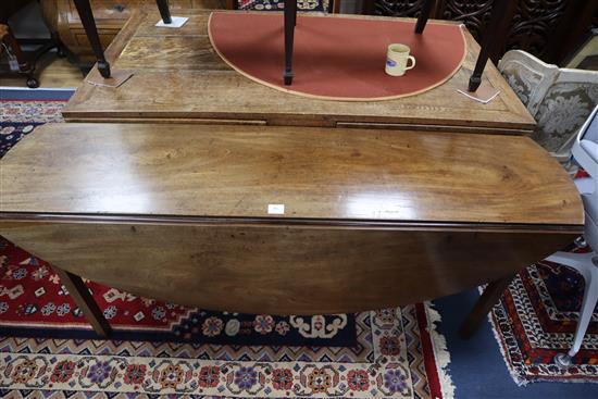 A George III mahogany dropleaf wake table L.170cm